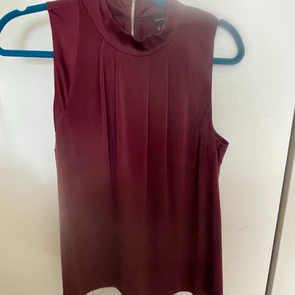 Ann Taylor | Sleeveless Turtleneck Top | Size M